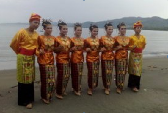 Tarian Tradisional dari Provinsi Sulawesi Tenggara ...