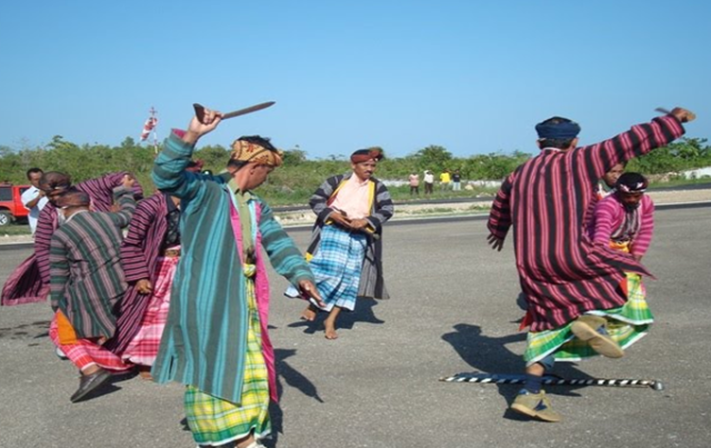 Tarian Tradisional  dari Provinsi Sulawesi Tenggara 